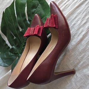 Franco Sarto Elegant Burgundy Heels with Bow Accent Corpcore Business Casual